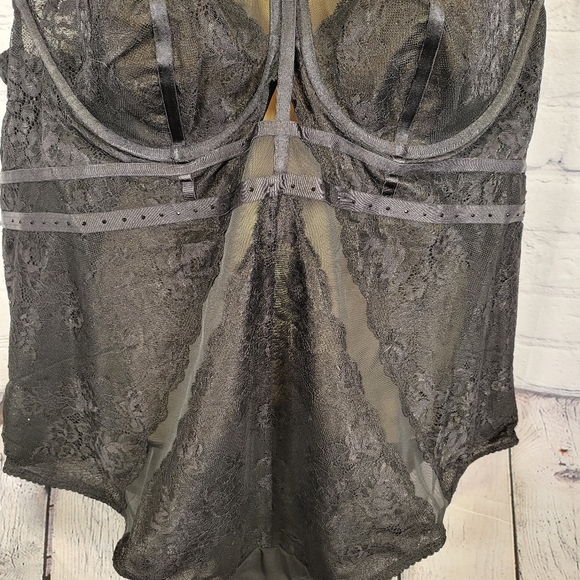 NWT Torrid Black Lace & Mesh Bodysuit - Picture 7 of 16